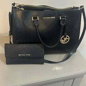 Michael Kors Tote with Wallet